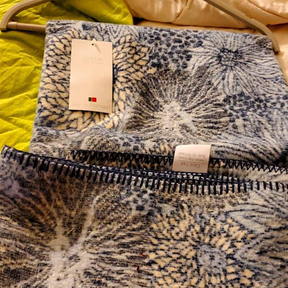 Luxury fine linen throw
